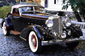one-off 1932 CH Imperial Speedster pebble beach - Life in classic
