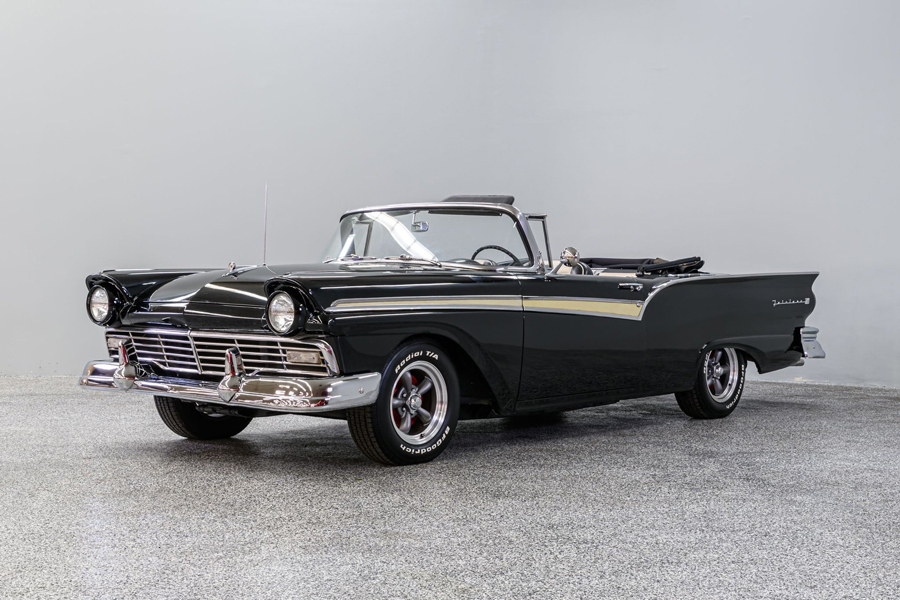 1957 Ford Fairline Sunliner