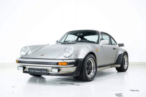 Posche 930 at Life in Classic